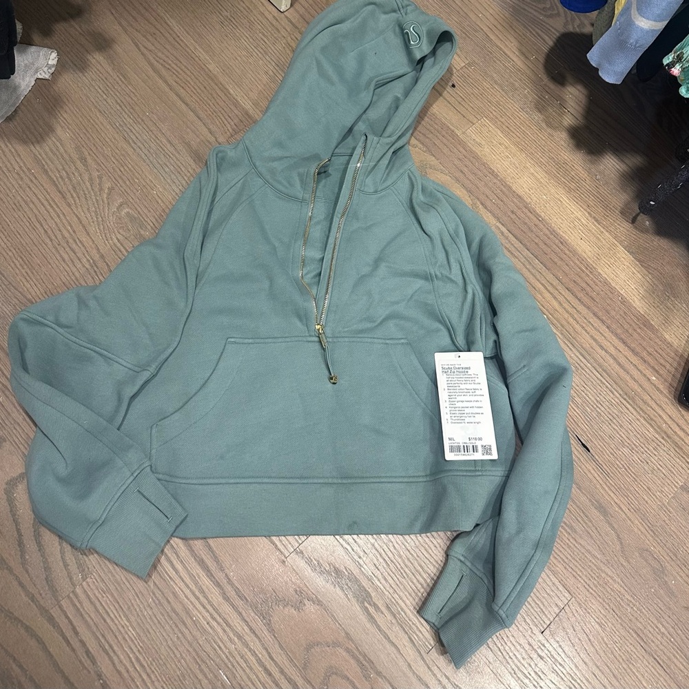 Lululemon athletica crater blue cropped oversized scuba m/l with hood BNWT - Picture 2 of 4